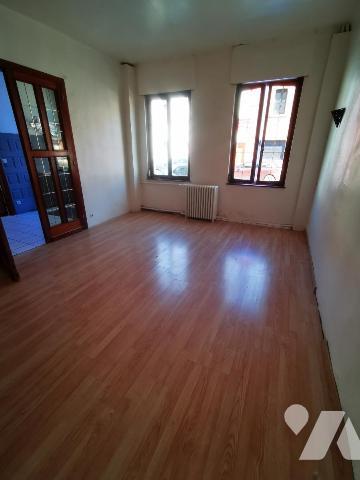 Immeuble de rapport et grande maison à usage d'habitation