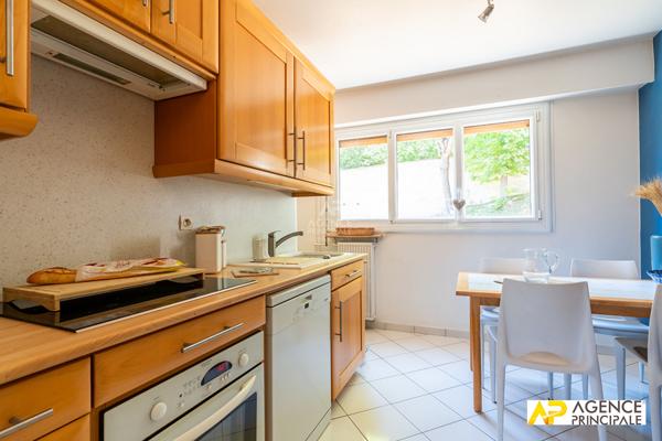 Appartement Le Mesnil Le Roi 4 pièce(s) 86.85 m2 399 500 € **  - Référence  4758