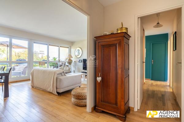 Appartement Le Mesnil Le Roi 4 pièce(s) 86.85 m2 399 500 € **  - Référence  4758