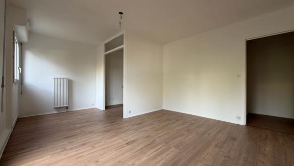 Appartement rénové 2 pièces à vendre à Corbeil Essonnes