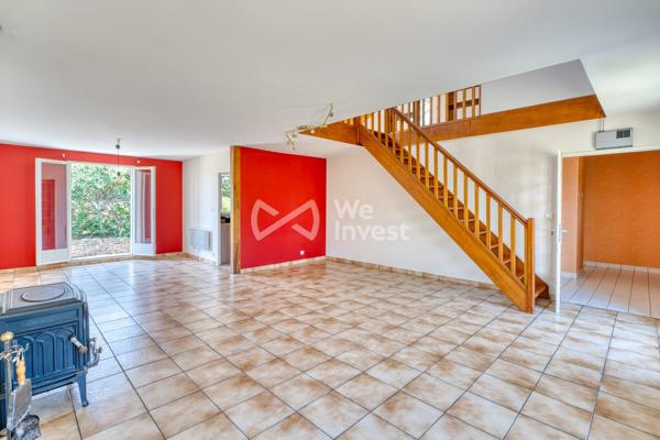 Maison familiale 5 pièces – 128,61 m² habitables (163 m² au sol) – Terrain arboré de 700 m² – Villefontaine