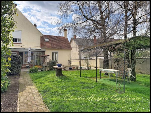 Maison à vendre 7 pièces NIORT (79) 4 chambres parcelle 1992 m² - piscine chauffée