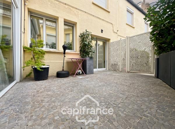 A vendre, appartement, esprit Loft, 164 m2, 5 pièces NOGENT SUR MARNE (94), avec Cour intérieure et box 1 voiture