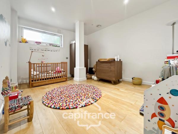 A vendre, appartement, esprit Loft, 164 m2, 5 pièces NOGENT SUR MARNE (94), avec Cour intérieure et box 1 voiture