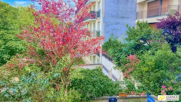 Le Chesnay St-Jean limite Versailles - Appartement 5 pièces 103 m² carrez , 4 chambres avec ascenseur, balcon, cave et place de parking en sous-sol €785 000 ** - Référence 25708