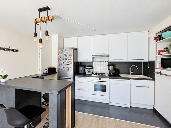 Coup de coeur ! Appartement situé à Villenoy, à 5 minutes à pieds de la gare de Meaux, 3 pièces, balcon sans vis à vis et au calme et une place de stationnement