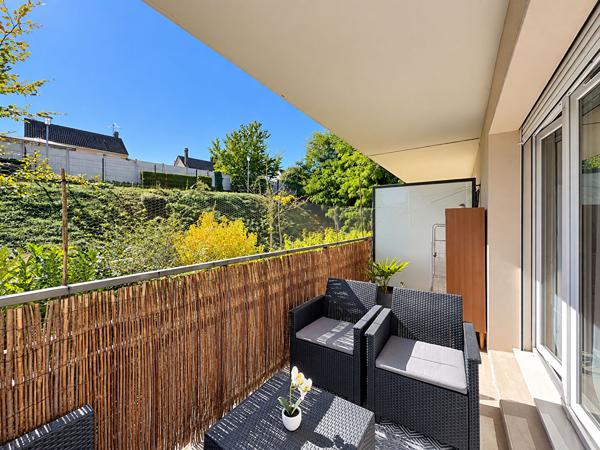 Coup de coeur ! Appartement situé à Villenoy, à 5 minutes à pieds de la gare de Meaux, 3 pièces, balcon sans vis à vis et au calme et une place de stationnement
