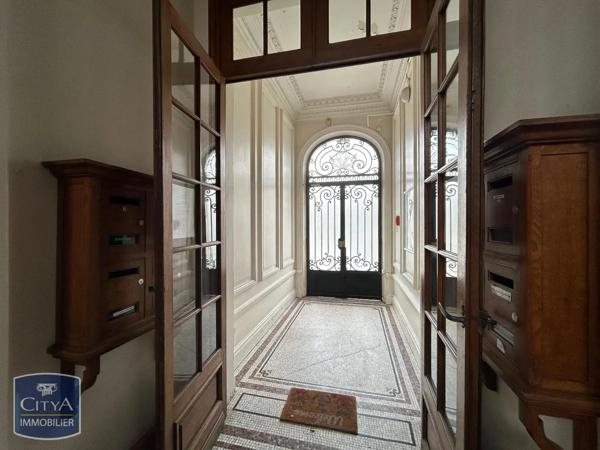 Appartement à louer 4 pièces 87m² Saint-Quentin (02100)