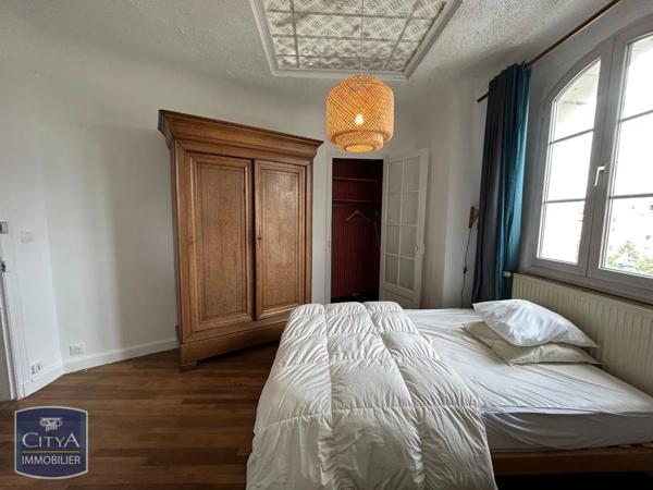 Appartement à louer 4 pièces 87m² Saint-Quentin (02100)
