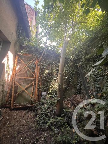 Maison à vendre  2 pièces - 225 m 2   ST QUENTIN  - 02