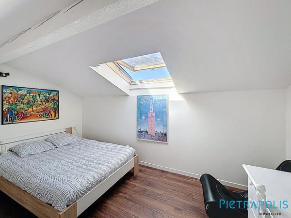 BALARUC LES BAINS : Sur une parcelle de 1089m², Villa 111m², T4 indépendant, garage, piscine