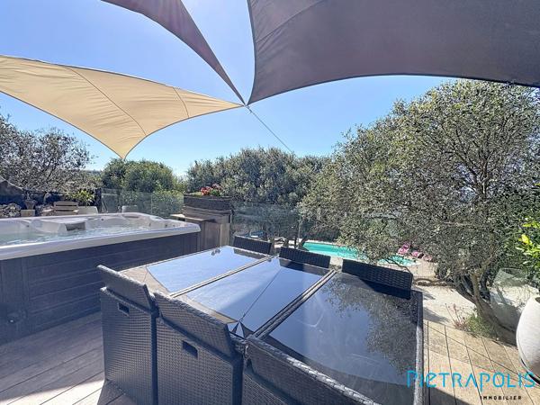 BALARUC LES BAINS : Sur une parcelle de 1089m², Villa 111m², T4 indépendant, garage, piscine