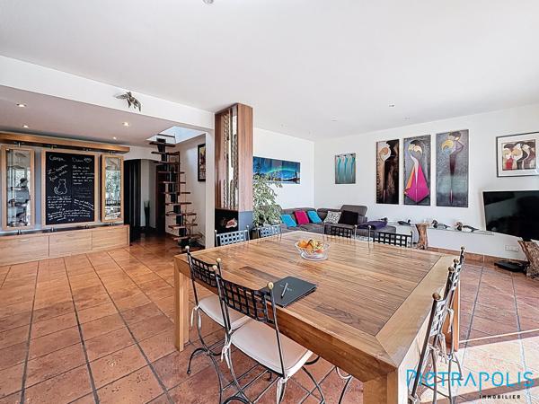 BALARUC LES BAINS : Sur une parcelle de 1089m², Villa 111m², T4 indépendant, garage, piscine