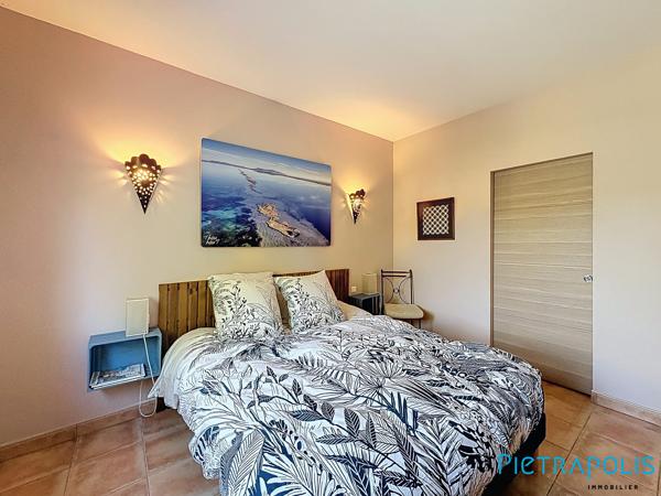 BALARUC LES BAINS : Sur une parcelle de 1089m², Villa 111m², T4 indépendant, garage, piscine