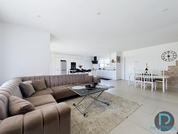 MAISON PLAIN-PIED 137 M² 4 CHAMBRES