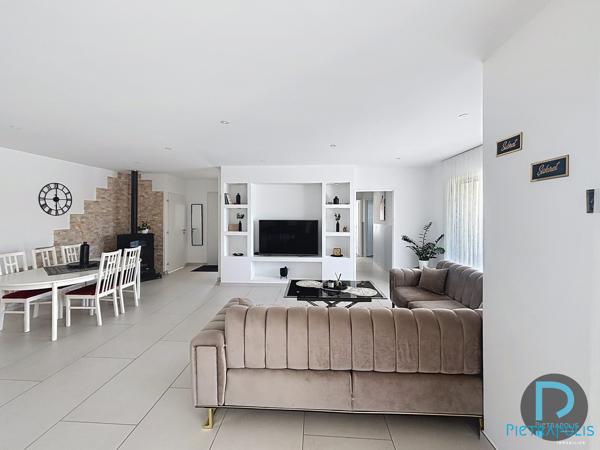 MAISON PLAIN-PIED 137 M² 4 CHAMBRES