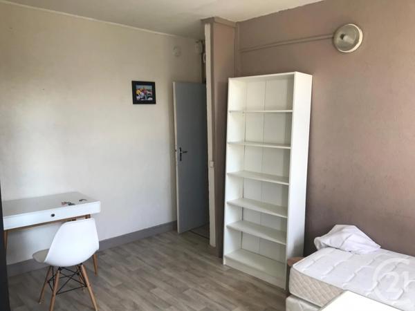 Immeuble à vendre  200 m 2   HELLEMMES LILLE  - 59