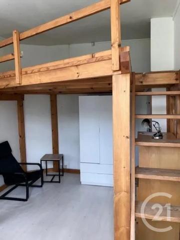 Immeuble à vendre  200 m 2   HELLEMMES LILLE  - 59
