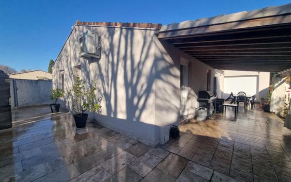 Maison à vendre    5 pièces •  Montfavet - Avignon