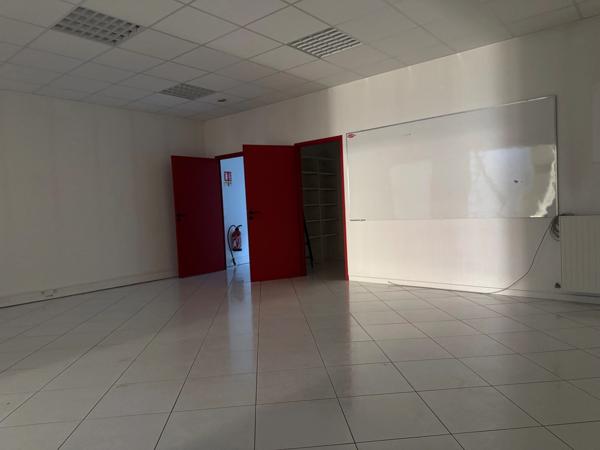 Local/bureau à louer MAXEVILLE (54) local d'activité / bureaux