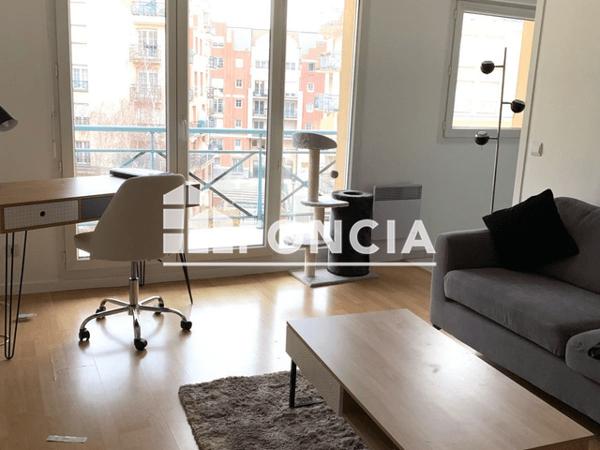 Location Studio 32.58 m² - 68 RUE DU MOULIN DU BECQUET Lille 59800