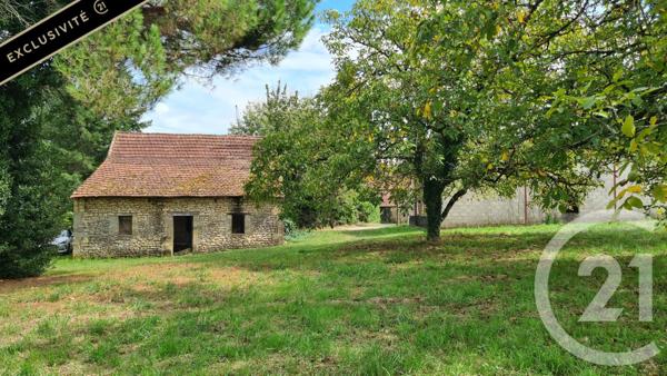 Maison à vendre  3 pièces - 210 m2 ST CYPRIEN - 24