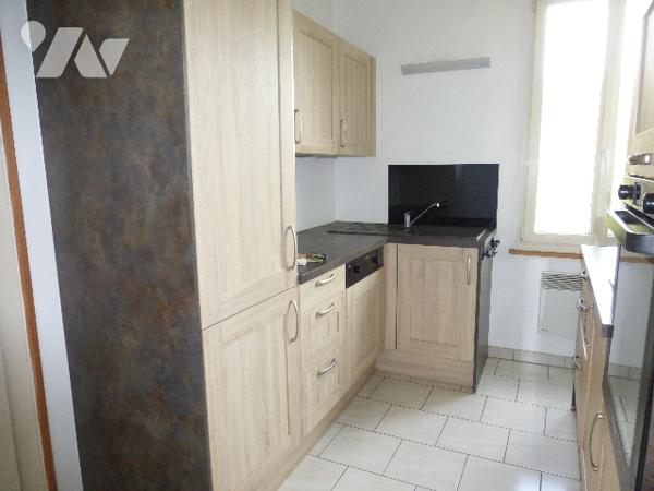 Maison de 5 pièces principales située à GRANDPRE, avec garage et terrain de 631 m².