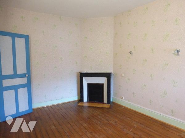 Maison de 5 pièces principales située à GRANDPRE, avec garage et terrain de 631 m².