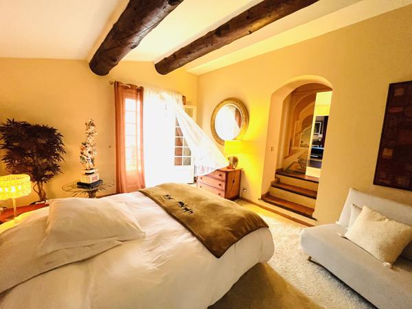 Aix-en-Provence (13100) Bastide historique du XIX avec maison d’amis, piscine & parc de 1,3 ha – Vue exceptionnelle sur Sainte Victoir