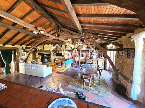 Maison en pierre de 255 m²