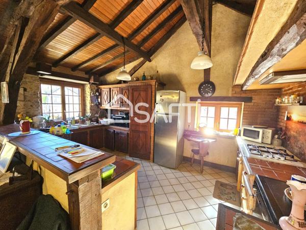 Maison en pierre de 255 m²