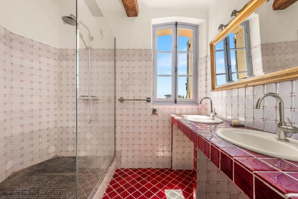 Vente Maison de ville Villecroze 7 Pièces 212 m²