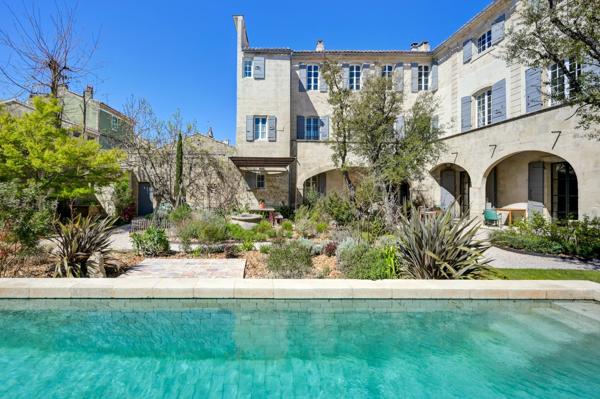 Vente Hôtel particulier Saint-Rémy-de-Provence 22 Pièces 1167 m²