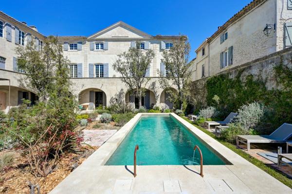 Vente Hôtel particulier Saint-Rémy-de-Provence 22 Pièces 1167 m²