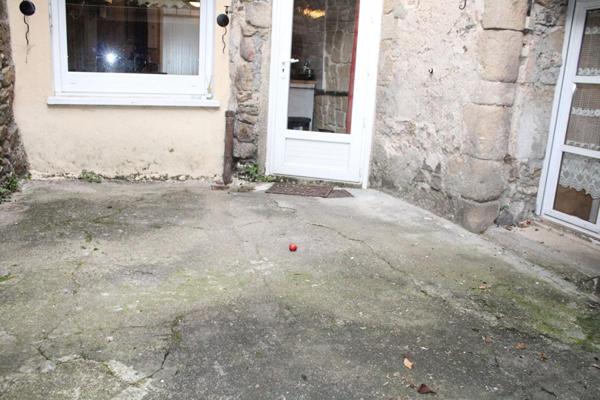 Exclusivité Langogne  Maison 4 pièce(s)  avec cour