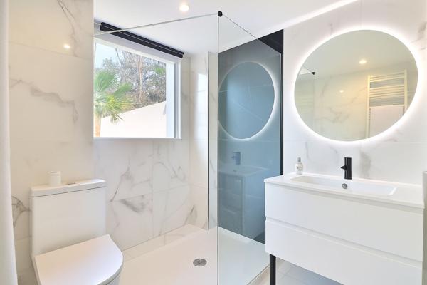 APPARTEMENT TYPE 2 / JARDIN / PISCINE / STATIONNEMENT