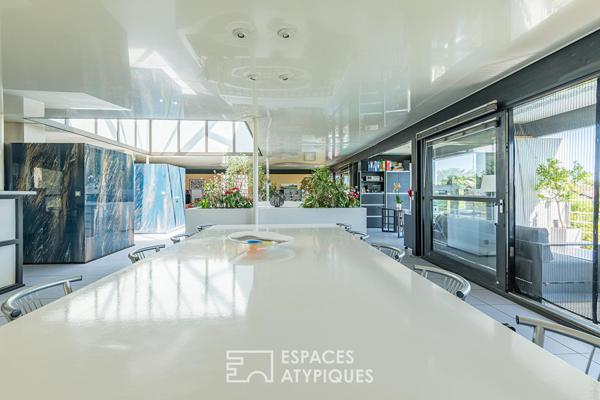 Maison manifeste aux volumes spectaculaires