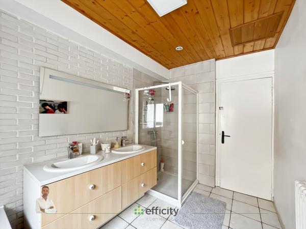 Maison 6 pièces - 124 m² Exclusivité efficity