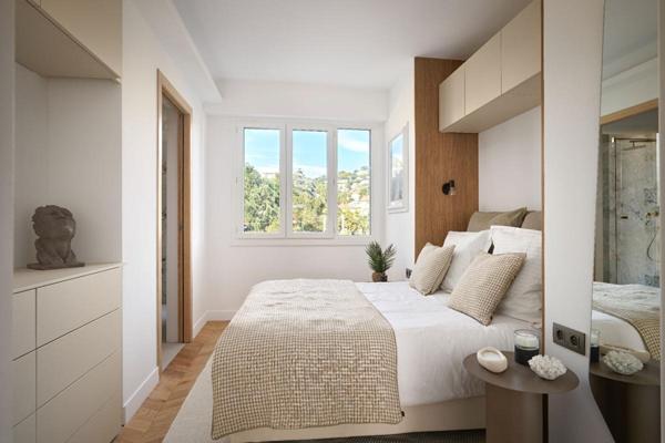 Palm Beach  Pied-dans-l'eau : Appartement d'Élégance avec Vue Mer Panoramique