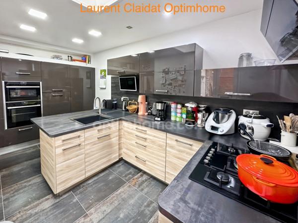 GUISE - MAISON 8 PCES - ENV.244M2 - 6 CHAMBRES - COUR - PLAIN-PIED POSSIBLE