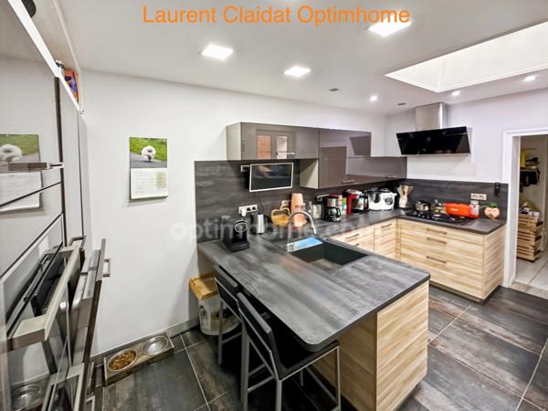 GUISE - MAISON 8 PCES - ENV.244M2 - 6 CHAMBRES - COUR - PLAIN-PIED POSSIBLE