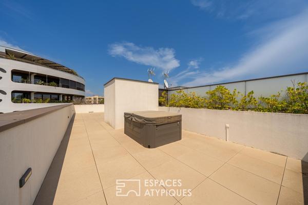 Villa-appartement contemporaine en bord de canal