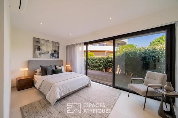 Villa-appartement contemporaine en bord de canal