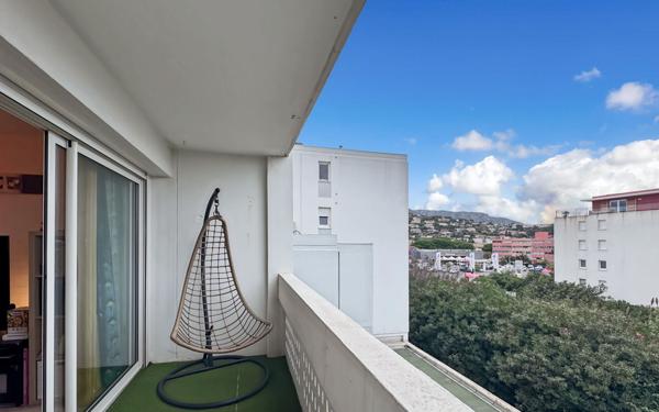 Appartement à vendre    4 pièces • 72,76 m2 Le Lavandou