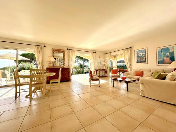Superbe villa de 156 m2 avec vue mer et piscine
