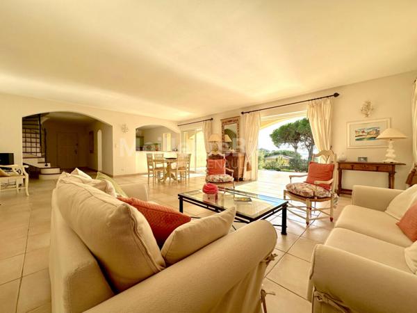 Superbe villa de 156 m2 avec vue mer et piscine