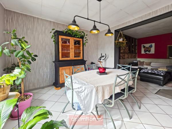 MAISON DE CARACTÈRE – 2 CHAMBRES – COUR ET JARDIN