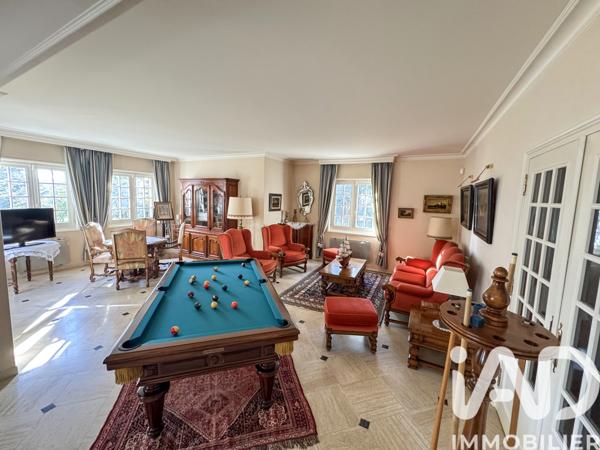 Maison à vendre 7 pièces 240 m² Sainte-Sigolène