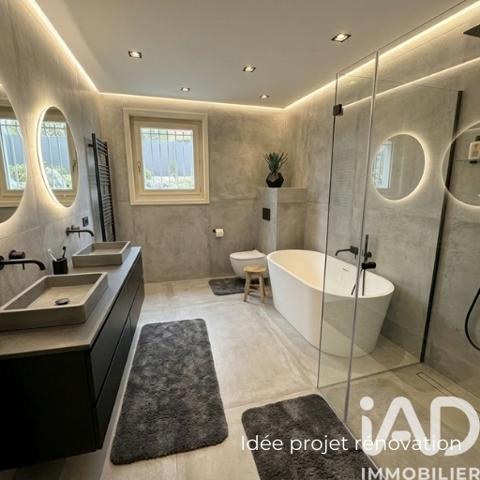 Maison à vendre 7 pièces 240 m² Sainte-Sigolène