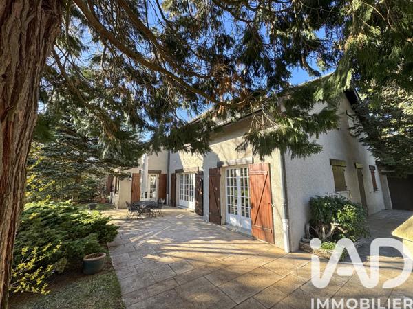 Maison à vendre 7 pièces 240 m² Sainte-Sigolène